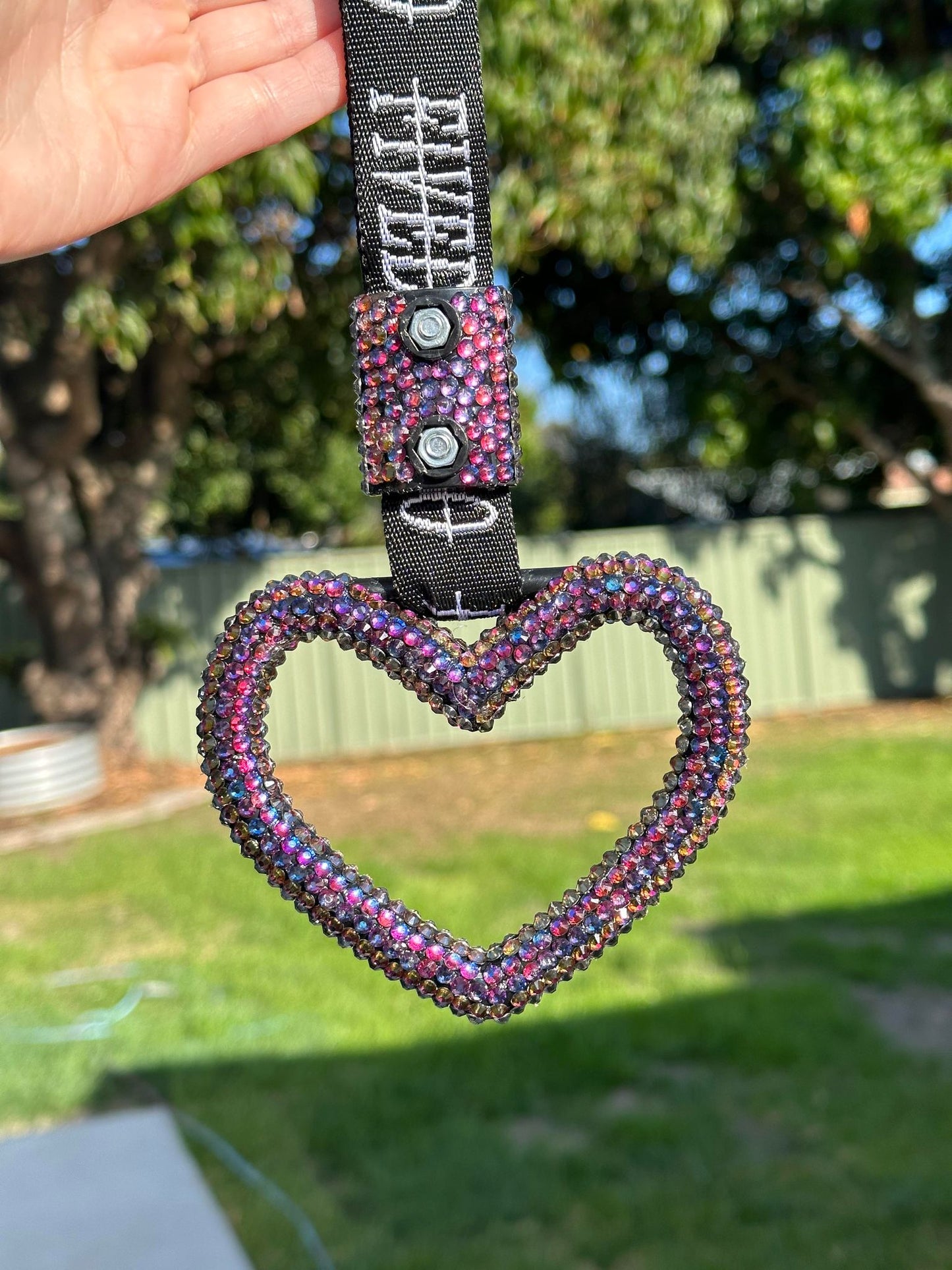 VOLCANO HEART RHINESTONE TSURIKAWA